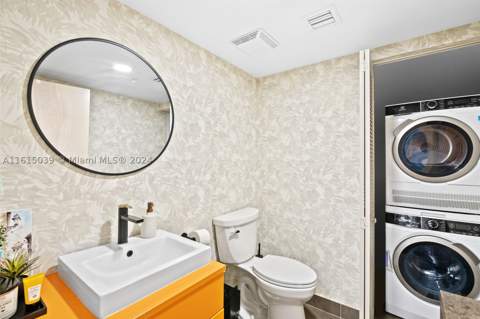 2155 Washington Ct 206, Miami Beach FL - photo 21 of 33