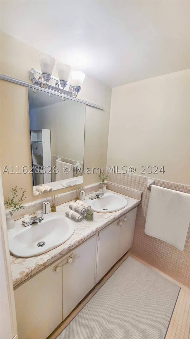 1 bedroom Condominium at 7410 SW 82nd St K211, Village At Dadeland Condo, Miami — photo 5