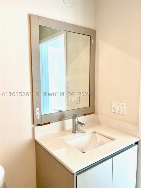 2505 NE 193rd St 4207, Miami FL - photo 6 of 14