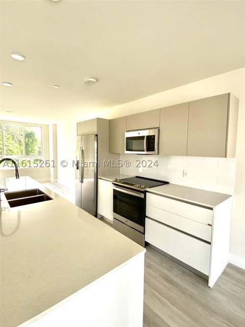 2505 NE 193rd St 4207, Miami FL - photo 7 of 14