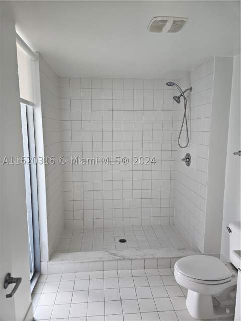 888 Biscayne Blvd 2701, Miami FL - photo 17 of 37