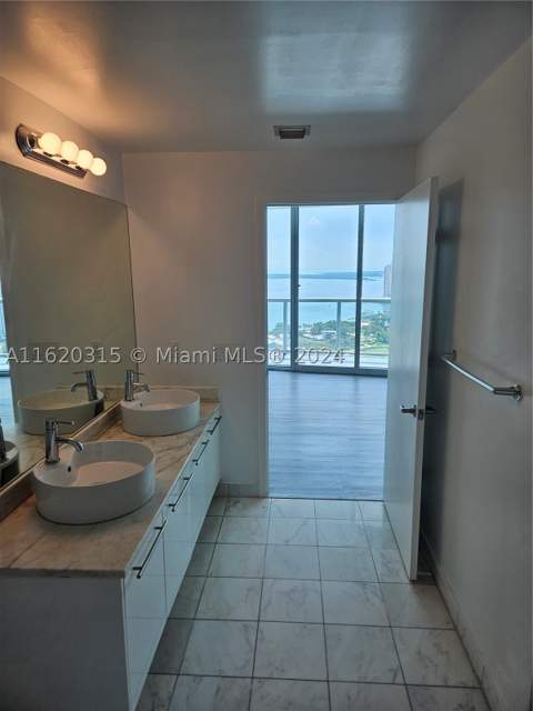 888 Biscayne Blvd 4001, Miami FL - photo 13 of 44