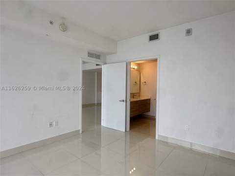 600 NE 27th St 2302, Miami FL - photo 15 of 33