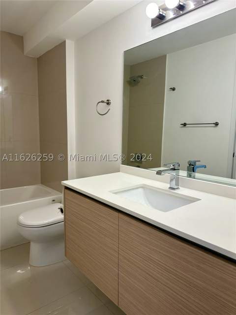 600 NE 27th St 2302, Miami FL - photo 20 of 33