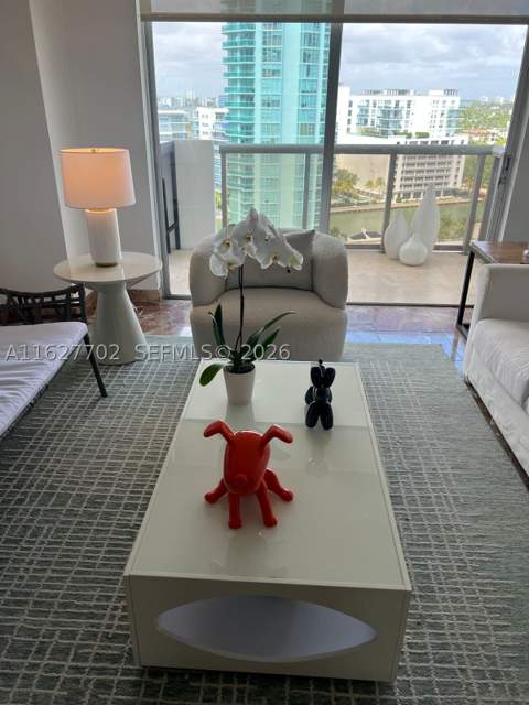 6039 Collins Ave 1728, Miami Beach FL - photo 19 of 29