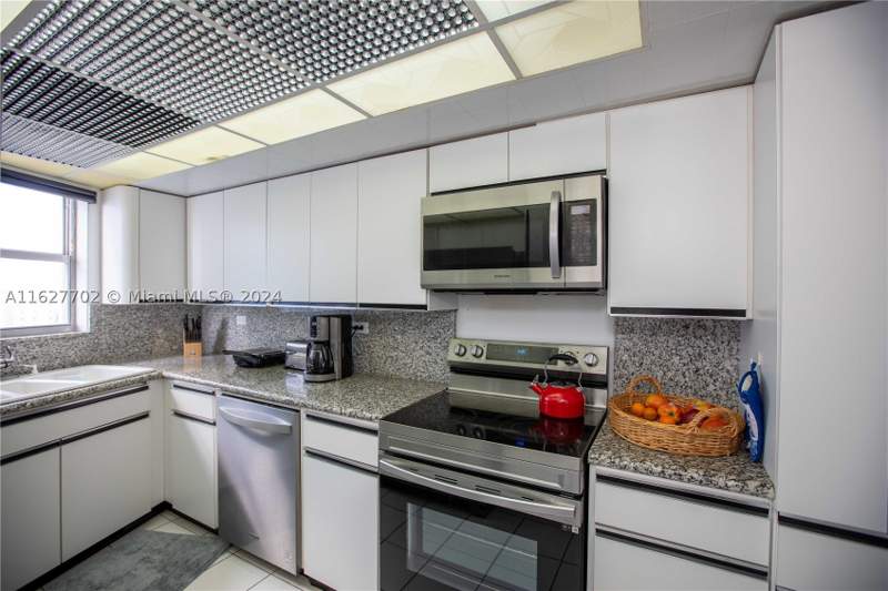 2 bedroom Condominium at 6039 Collins Ave 1728, Maison Grande Condo, Miami Beach — photo 5