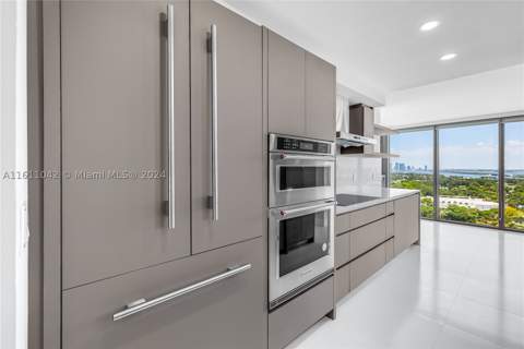 2655 Collins Ave 2302, Miami Beach FL - photo 16 of 70