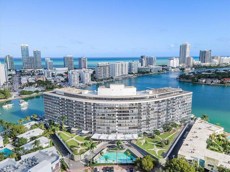 1 bedroom Condominium at 900 Bay Dr 319, King Cole Condo, Miami Beach — photo 5
