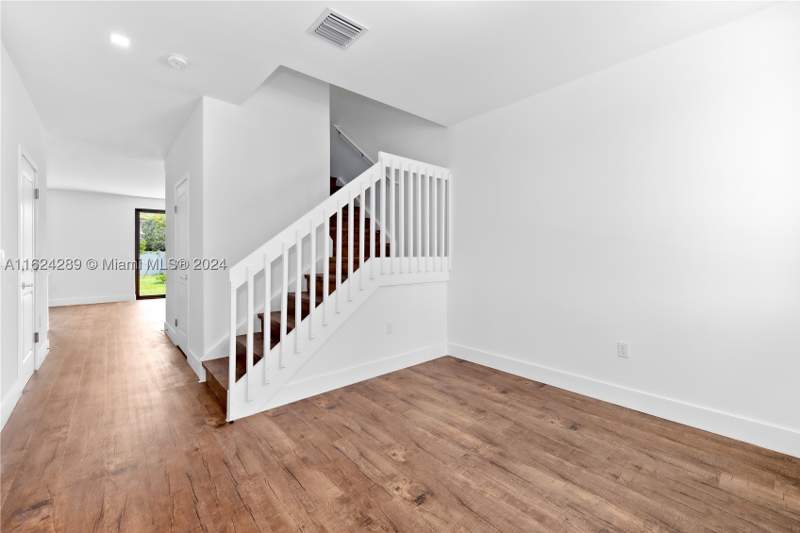 3 bedroom Townhouse at 848 SW 1st St, Palm Ave Heights, Florida City — photo 4