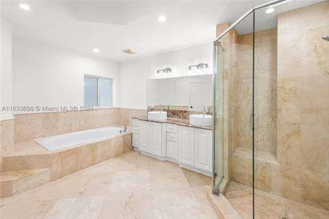 369 N Hibiscus Dr, Miami Beach FL - photo 8 of 22