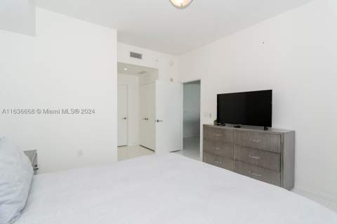 851 NE 1st Ave 1710, Miami FL - photo 16 of 26