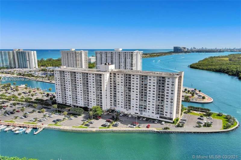 1 bedroom Condominium at 400 Kings Point Dr 320, Coastal Towers Condo, Sunny Isles Beach — photo 4