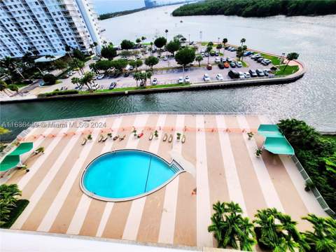 400 Kings Point Dr 320, Sunny Isles Beach FL - photo 7 of 41