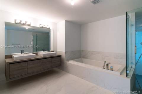 400 Sunny Isles Blvd 1019, Sunny Isles Beach FL - photo 9 of 32