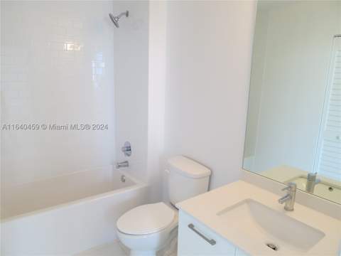 151 SE 1 St 1902, Miami FL - photo 7 of 21