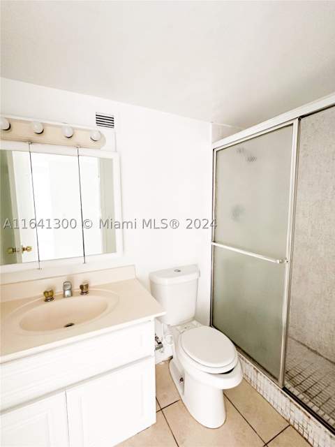 17021 N Bay Rd 915, Sunny Isles Beach FL - photo 12 of 21