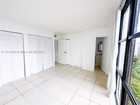 17021 N Bay Rd 915, Sunny Isles Beach FL - photo 13 of 21