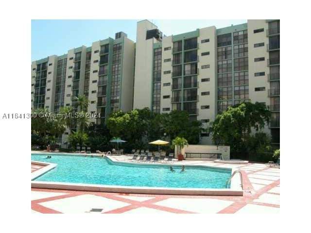 2 bedroom Condominium at 17021 N Bay Rd 915, Plaza Of Americas Condo, Sunny Isles Beach — photo 2