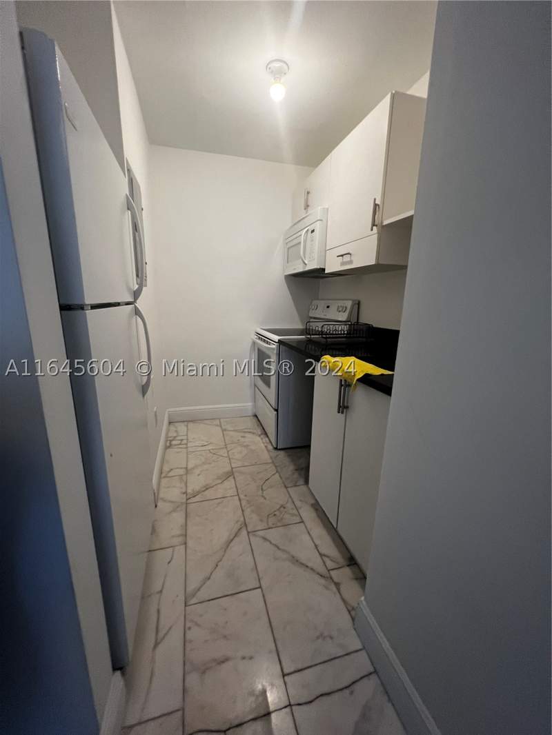 1 bedroom Condominium at 920 Jefferson Ave 3, First Art Nouveau Condo, Miami Beach — photo 5