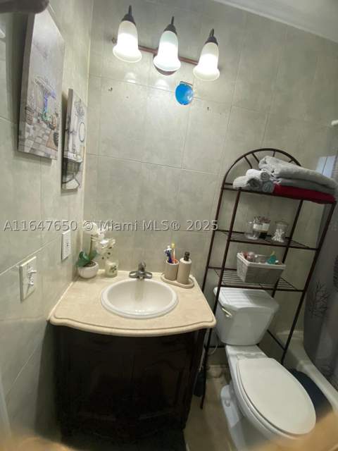 4050 NW 135th St 20-1, Opa Locka FL - photo 8 of 22