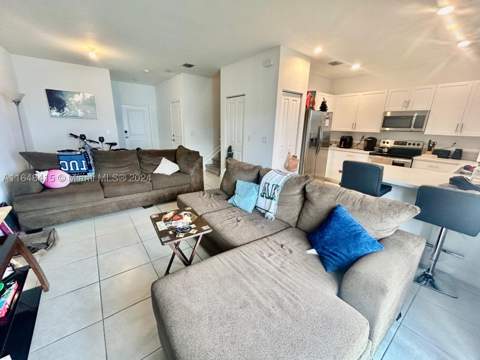 20626 NE 5th Pl 20626, Miami FL - photo 11 of 34