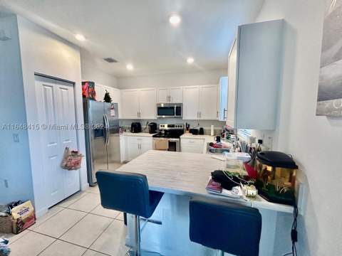 20626 NE 5th Pl 20626, Miami FL - photo 6 of 34