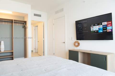 601 NE 1 Ave 4704, Miami FL - photo 17 of 43