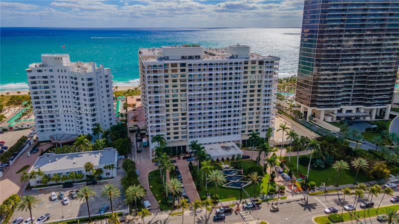 2 bedroom Condominium at 9801 Collins Ave 3T, Balmoral Condo, Bal Harbour — photo 2