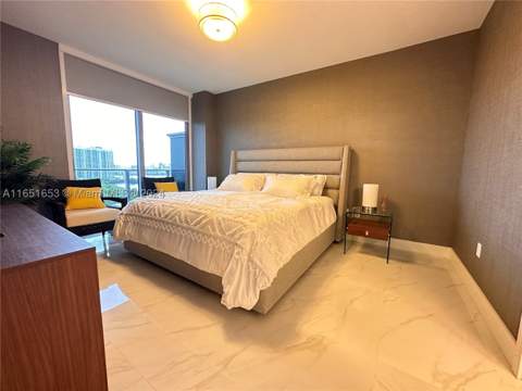 16385 Biscayne Blvd 1201, North Miami Beach FL - photo 17 of 42