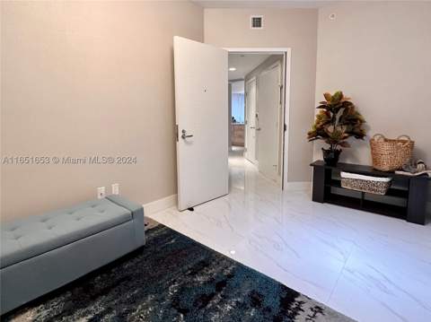 16385 Biscayne Blvd 1201, North Miami Beach FL - photo 6 of 42