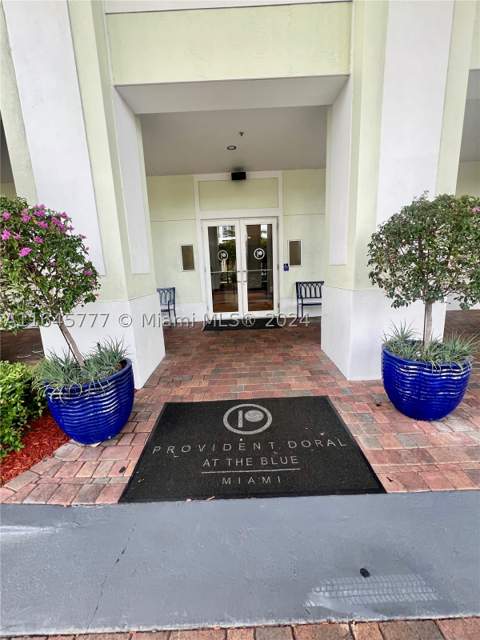 5300 NW 87th Ave 1308, Doral FL - photo 6 of 37