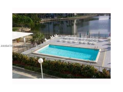 2750 NE 183rd St 707, Aventura FL - photo 8 of 8