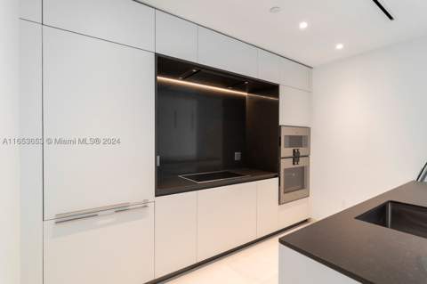 300 Biscayne Blvd Way 902, Miami FL - photo 15 of 31