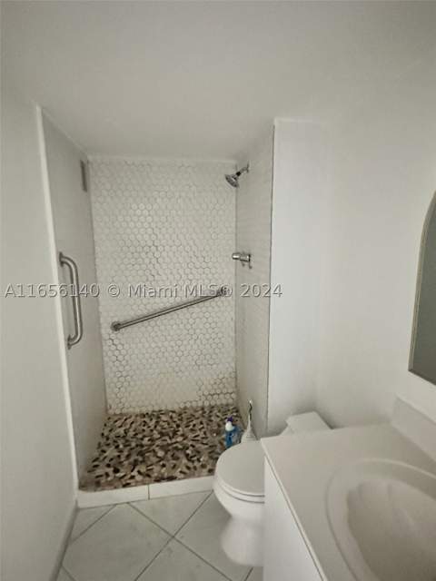 5555 Collins Ave 8Z, Miami Beach FL - photo 14 of 27