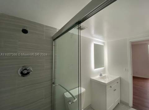 13499 Biscayne Blvd 1507, North Miami FL - photo 11 of 32