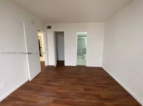 13499 Biscayne Blvd 1507, North Miami FL - photo 23 of 32