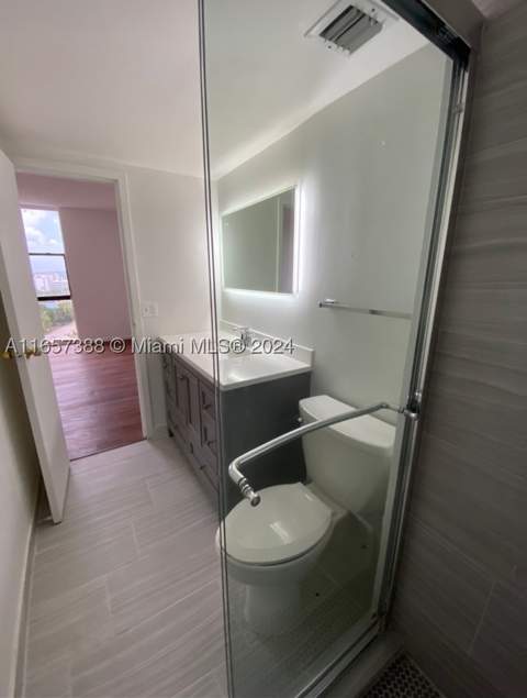 13499 Biscayne Blvd 1507, North Miami FL - photo 8 of 32