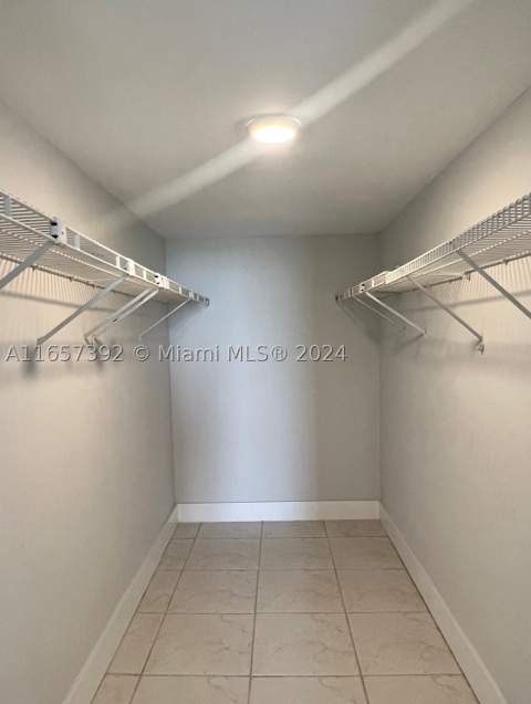13499 Biscayne Blvd 1405, North Miami FL - photo 16 of 18