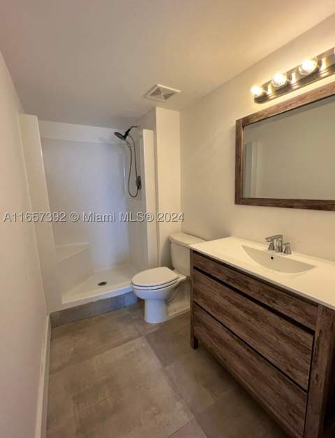 13499 Biscayne Blvd 1405, North Miami FL - photo 17 of 18
