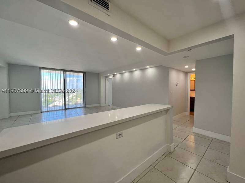 2 bedroom Condominium at 13499 Biscayne Blvd 1405, Sailboat Cay Condo, North Miami — photo 5