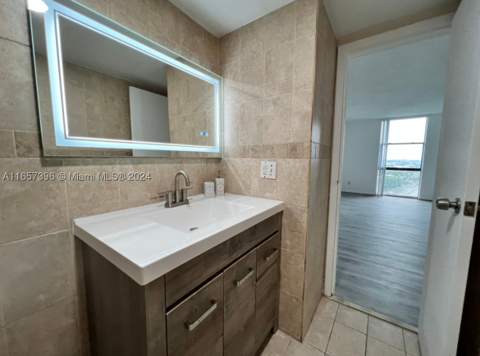 13499 Biscayne Blvd 1205, North Miami FL - photo 19 of 32