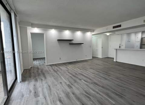 13499 Biscayne Blvd 1205, North Miami FL - photo 21 of 32