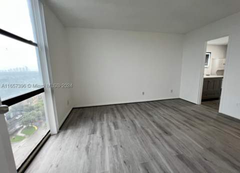 13499 Biscayne Blvd 1205, North Miami FL - photo 22 of 32