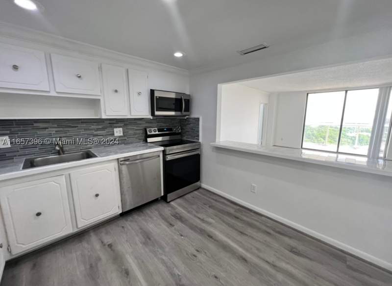 2 bedroom Condominium at 13499 Biscayne Blvd 1205, Sailboat Cay Condo, North Miami — photo 3