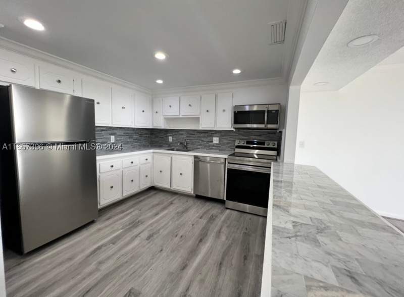 2 bedroom Condominium at 13499 Biscayne Blvd 1205, Sailboat Cay Condo, North Miami — photo 4