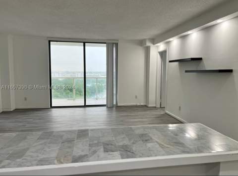 13499 Biscayne Blvd 1205, North Miami FL - photo 7 of 32