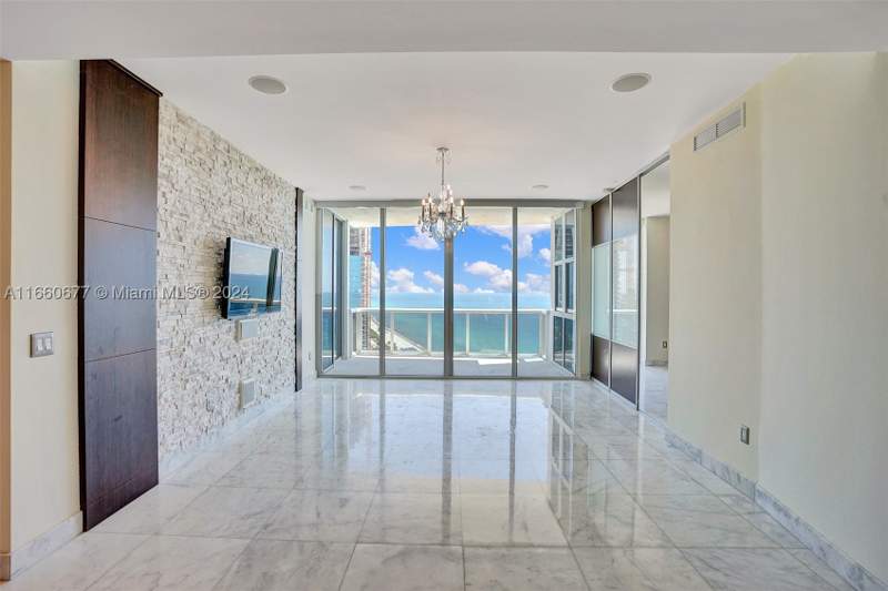 3 bedroom Condominium at 18201 Collins Ave 3404&Cabana, Trump Royale, Sunny Isles Beach — photo 2