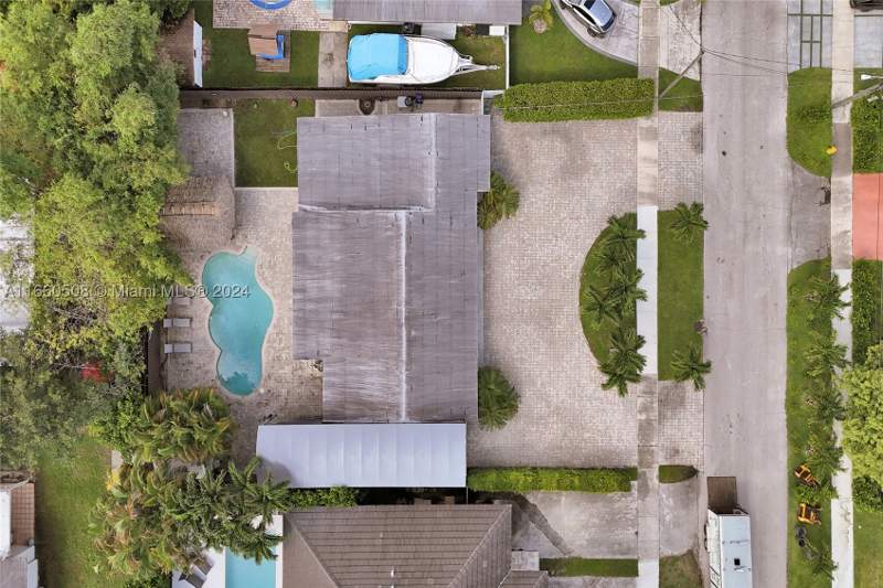 4 bedroom SingleFamilyResidence at 1910 N Hibiscus Dr, Keystone Point Sec 2, North Miami — photo 5
