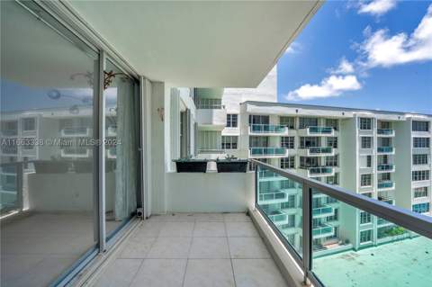 5151 Collins Ave 925, Miami Beach FL - photo 6 of 23