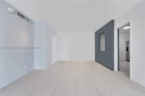 5151 Collins Ave 925, Miami Beach FL - photo 8 of 23